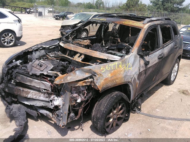 1C4PJMCS3FW550959 Jeep Cherokee Latitude