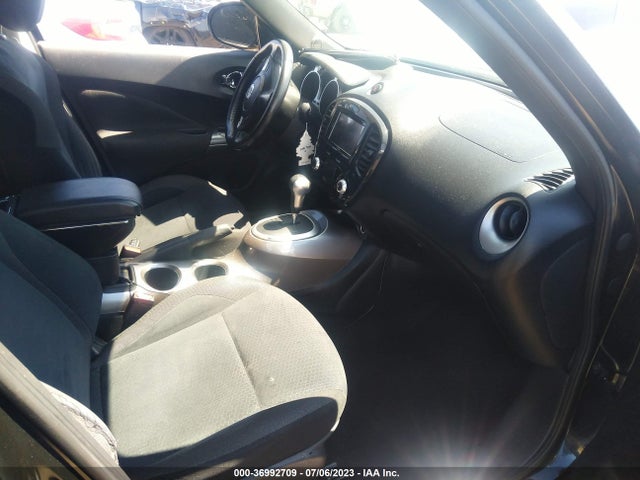 2011 NISSAN JUKE SV VIN: JN8AF5MR0BT019095