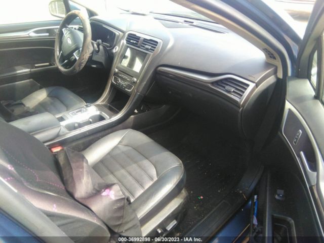 3FA6P0T92JR250010 Ford FUSION SE