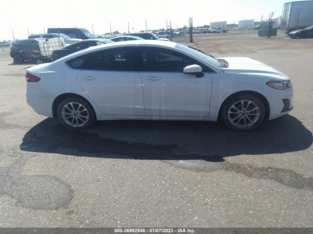 3FA6P0LU1KR255561 Ford Fusion Hybrid Se