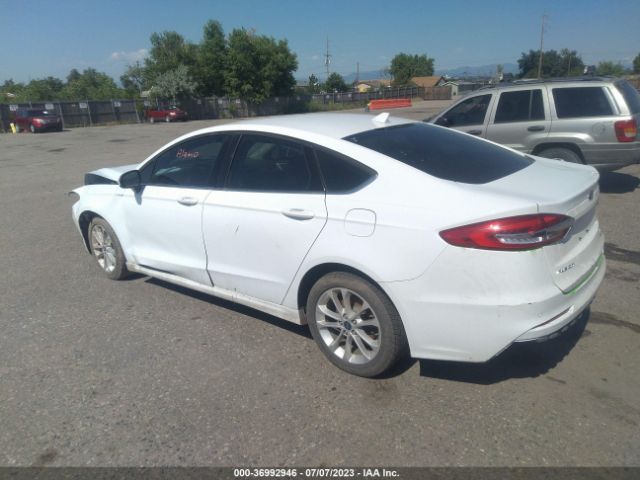 3FA6P0LU1KR255561 Ford Fusion Hybrid Se