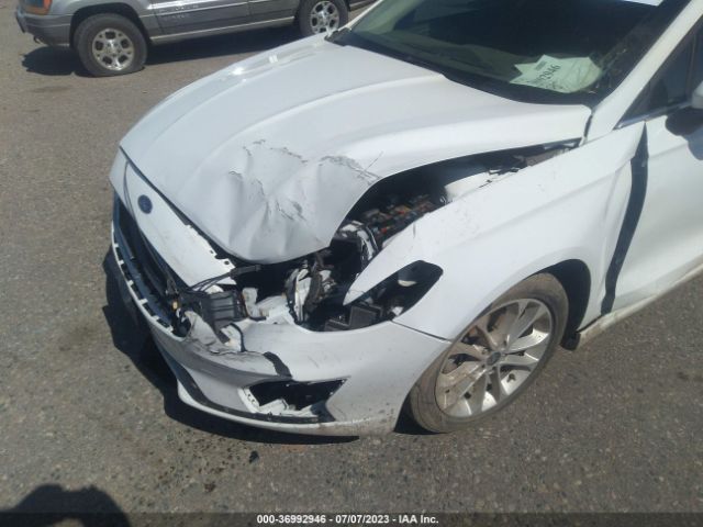 3FA6P0LU1KR255561 Ford Fusion Hybrid Se