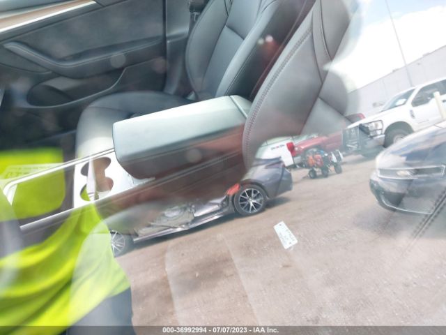 5YJ3E1EA1PF384386 Tesla MODEL 3