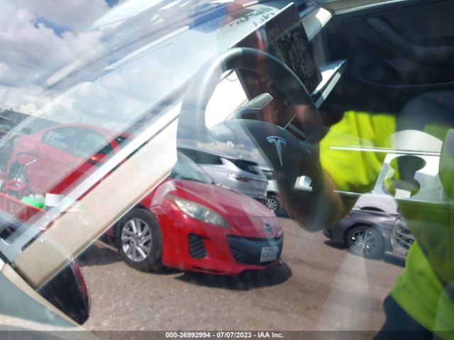 5YJ3E1EA1PF384386 Tesla MODEL 3
