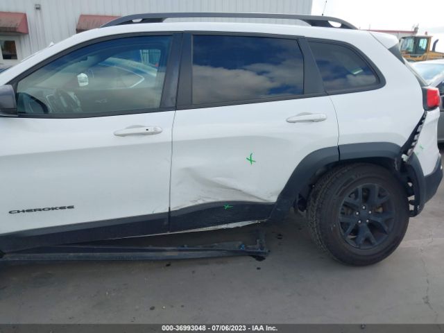 1C4PJMBSXHW585129 Jeep Cherokee Trailhawk