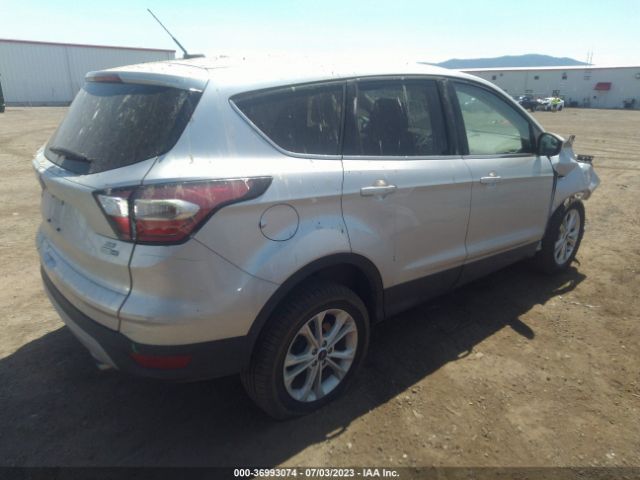 1FMCU9GD2HUE49677 Ford ESCAPE SE