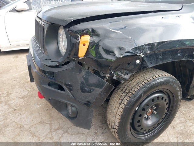 ZACCJBCB9JPH21965 Jeep Renegade Trailhawk
