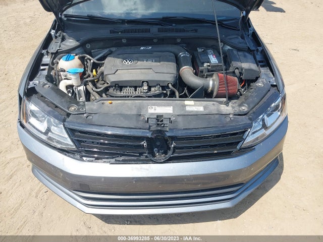 3VWB17AJ9GM302364 Volkswagen Jetta Sedan 1.8t Sport