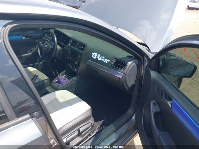 3VWB17AJ9GM302364 Volkswagen Jetta Sedan 1.8t Sport