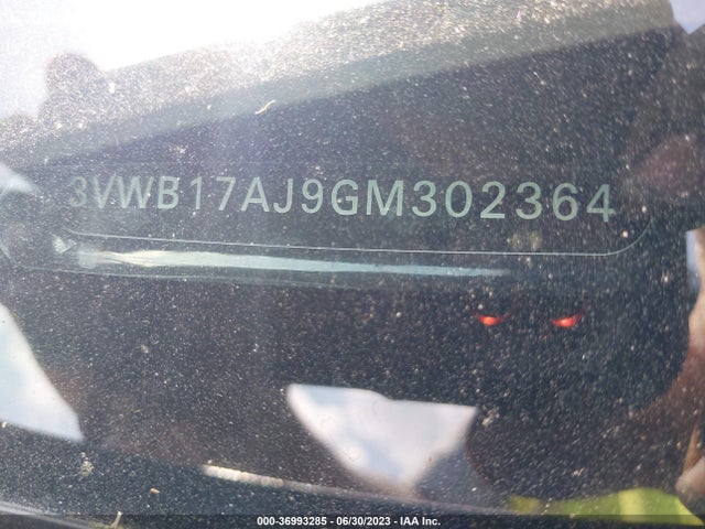 3VWB17AJ9GM302364 Volkswagen Jetta Sedan 1.8t Sport