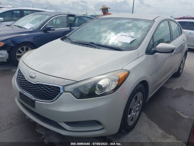 KIA FORTE LX 2015 KNAFK4A61F5298971 Image 2