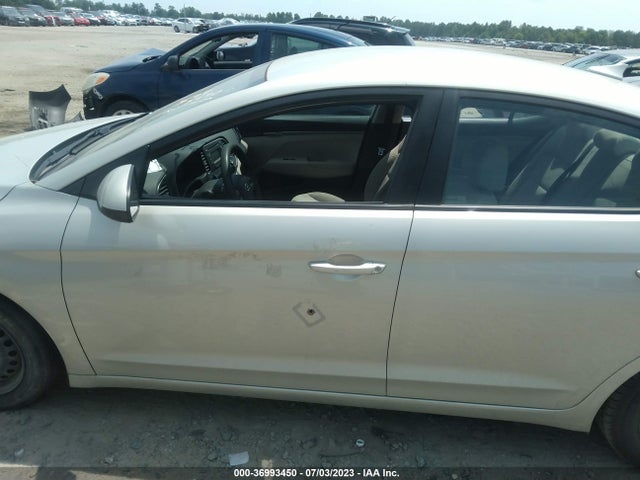 2017 HYUNDAI ELANTRA SE VIN: 5NPD74LF4HH197189