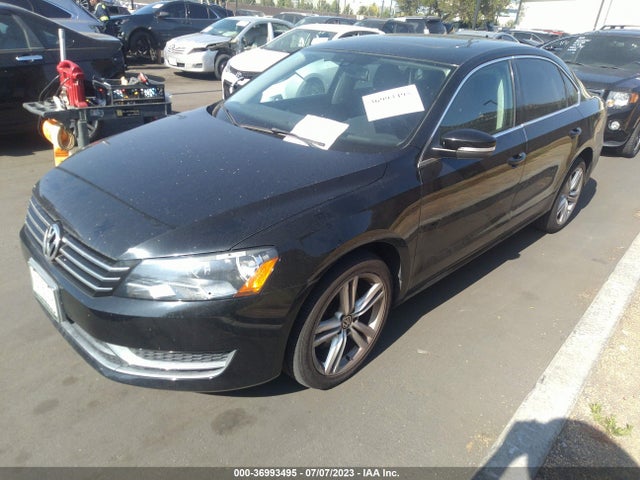 1VWBT7A30EC106078 Volkswagen Passat Se W/sunroof & Nav