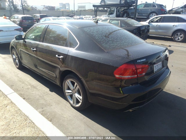 1VWBT7A30EC106078 Volkswagen Passat Se W/sunroof & Nav