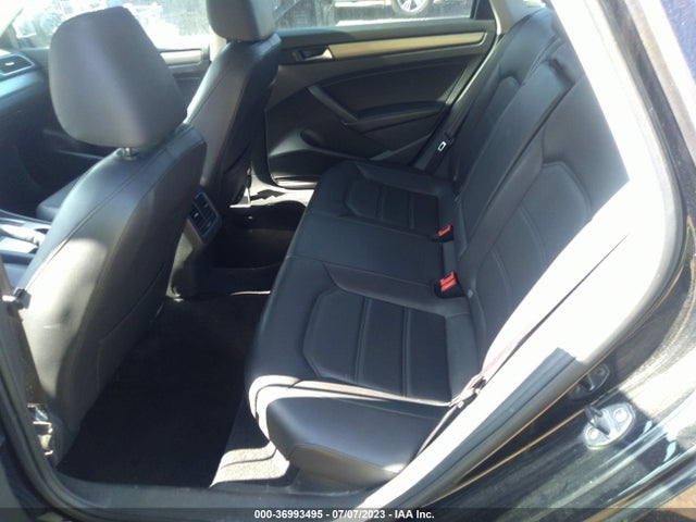 1VWBT7A30EC106078 Volkswagen Passat Se W/sunroof & Nav