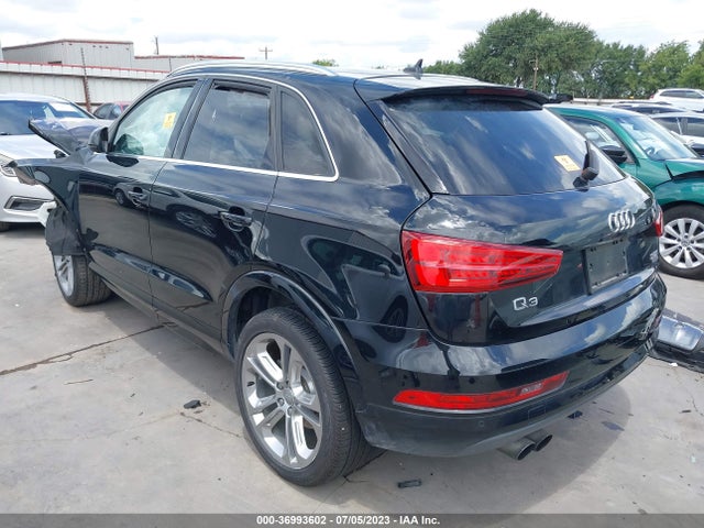 WA1EFCFS9GR010153 Audi Q3 Premium Plus