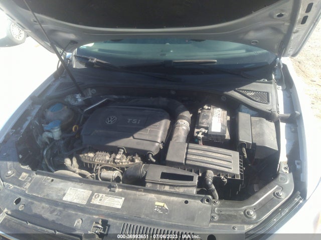 1VWAT7A37FC080611 Volkswagen Passat 1.8t Wolfsburg Ed