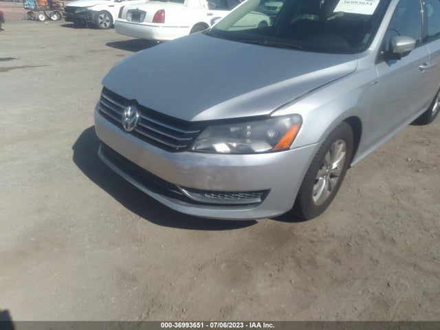 1VWAT7A37FC080611 Volkswagen Passat 1.8t Wolfsburg Ed