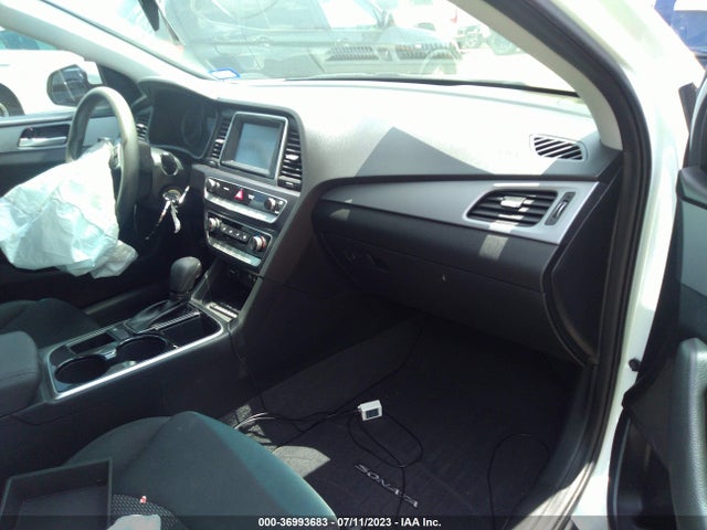 Hyundai SONATA SE 2019 5NPE24AF6KH813035 Image 12