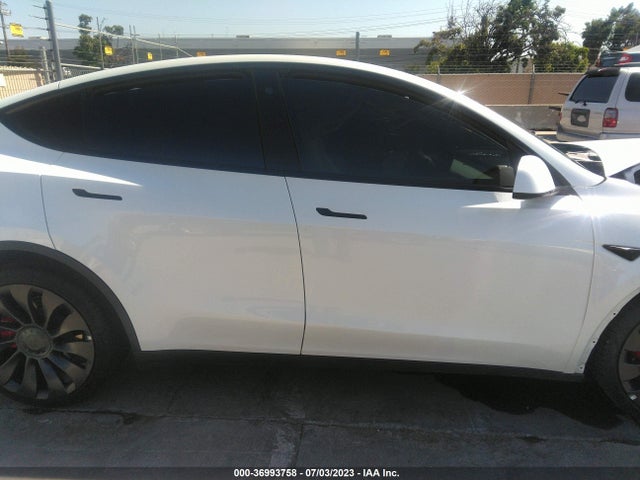 Tesla Model Y Performance 2022 7SAYGDEF1NF550838 Image 4