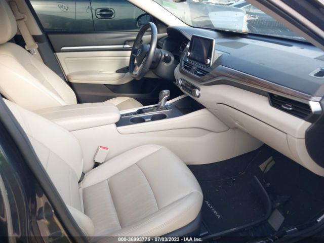 1N4BL4FW7KC176456 Nissan Altima 2.5 Platinum