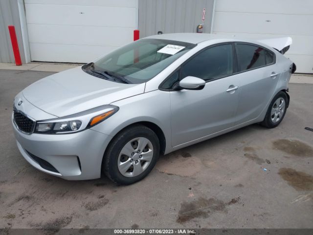 3KPFK4A7XJE209472 KIA FORTE LX