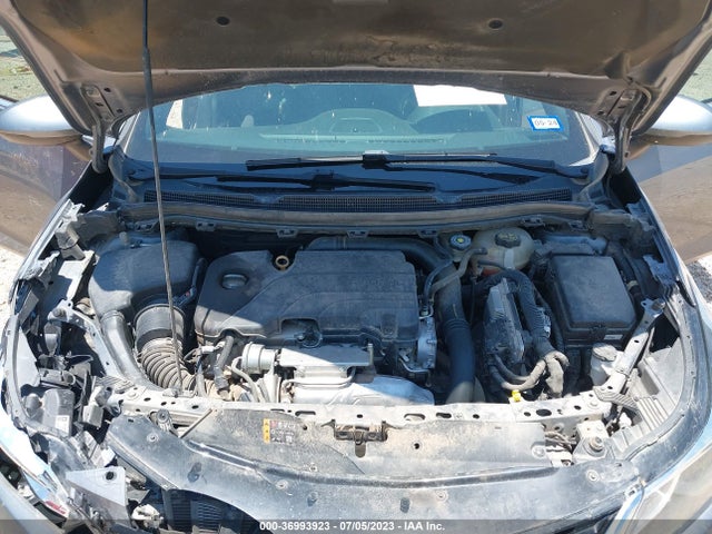 Chevrolet CRUZE LT 2018 1G1BE5SM5J7216614 Image 16