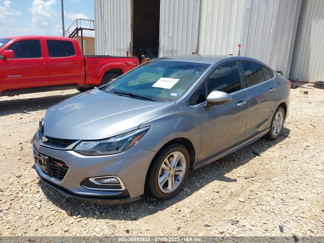 Chevrolet CRUZE LT 2018 1G1BE5SM5J7216614 Image 2