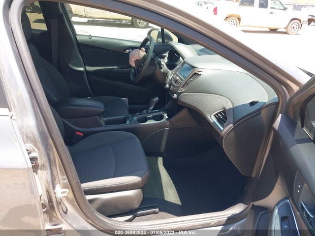 Chevrolet CRUZE LT 2018 1G1BE5SM5J7216614 Image 11