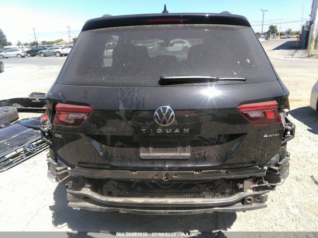 3VV8B7AX1NM157964 Volkswagen Tiguan Se R-line Black