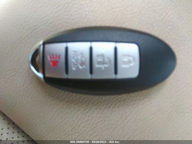 1N4AA6AP5HC393302 Nissan MAXIMA SL