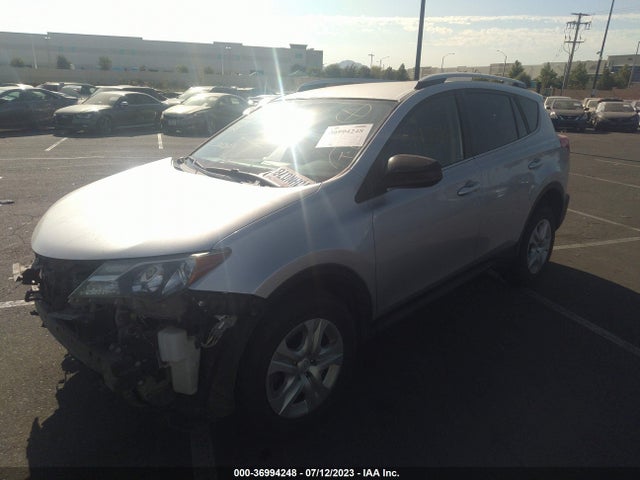 Toyota RAV4 LE 2015 JTMZFREV9FD047561 Image 2
