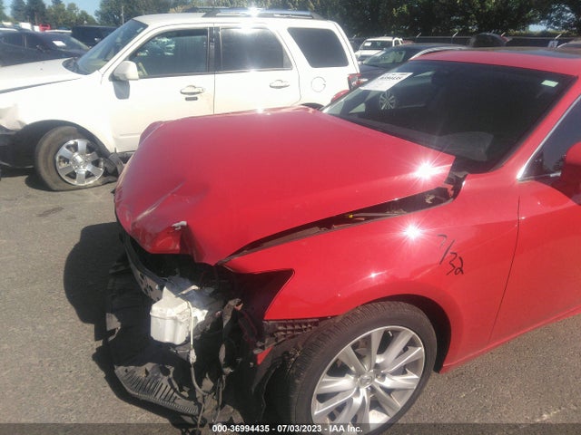 JTHBA1D28G5005594 Lexus IS 200T