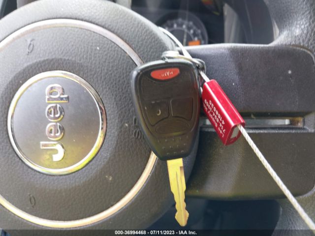 1C4NJCBA9GD600397 Jeep Compass Sport