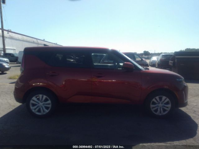KNDJ23AU1P7187638 KIA SOUL LX