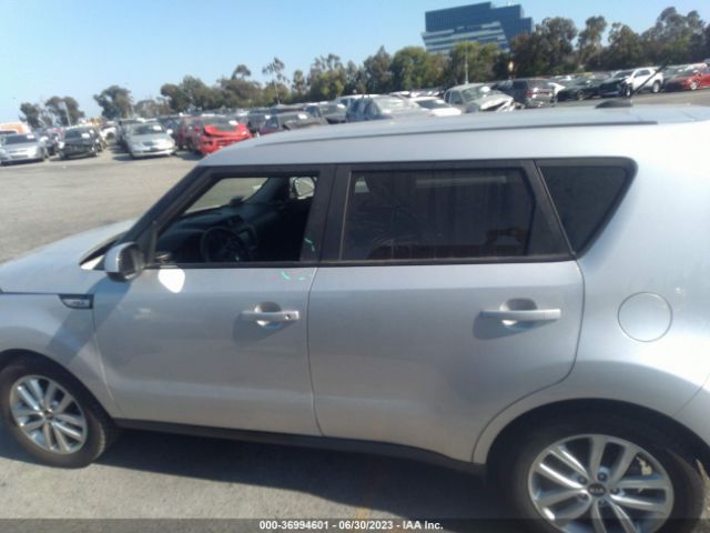 KNDJP3A59J7538779 KIA SOUL +