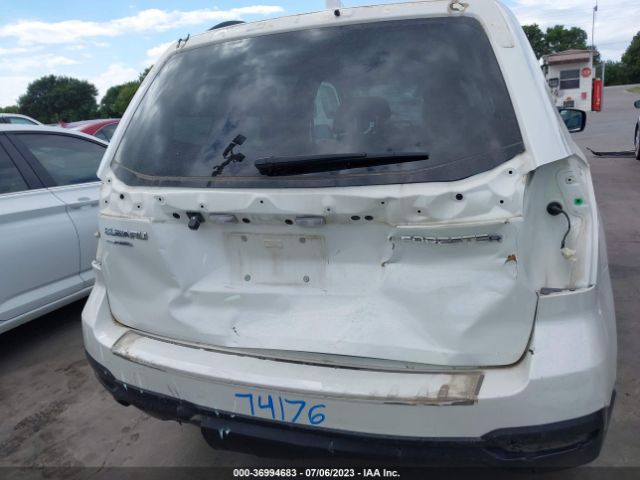 JF2SJAGC6JH574683 Subaru Forester Premium