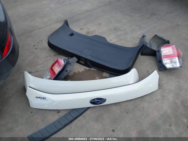 JF2SJAGC6JH574683 Subaru Forester Premium