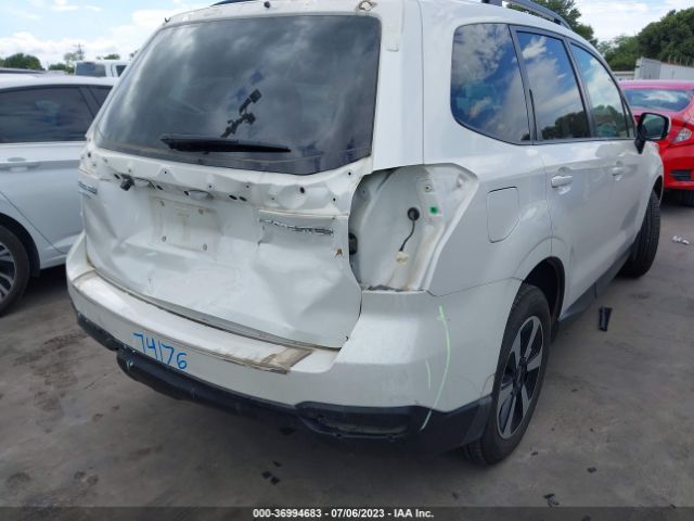 JF2SJAGC6JH574683 Subaru Forester Premium
