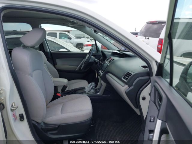 JF2SJAGC6JH574683 Subaru Forester Premium