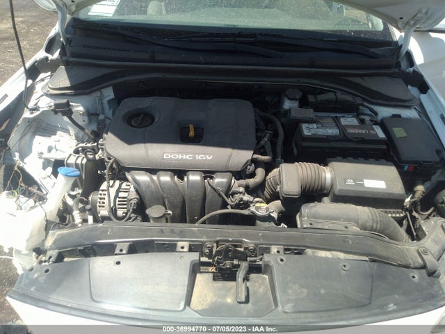Hyundai ELANTRA SE 2017 5NPD84LF2HH177701 Image 16