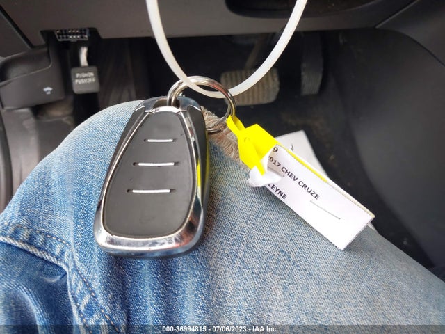 Chevrolet CRUZE LT 2017 3G1BE6SM0HS516787 Image 11