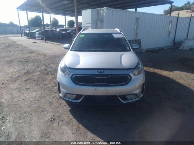 KNDCB3LC8H5074182 KIA NIRO LX