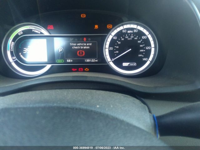 KNDCB3LC8H5074182 KIA NIRO LX