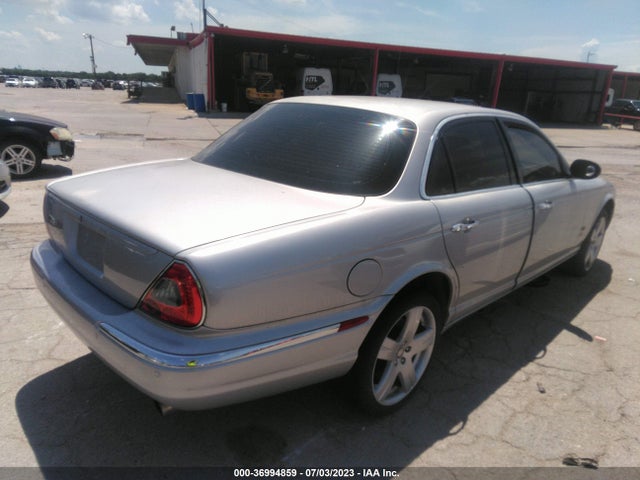 2006 JAGUAR XJ XJR VIN: SAJWA73C86TH03833