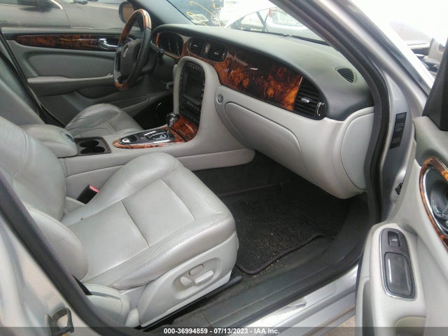 2006 JAGUAR XJ XJR VIN: SAJWA73C86TH03833