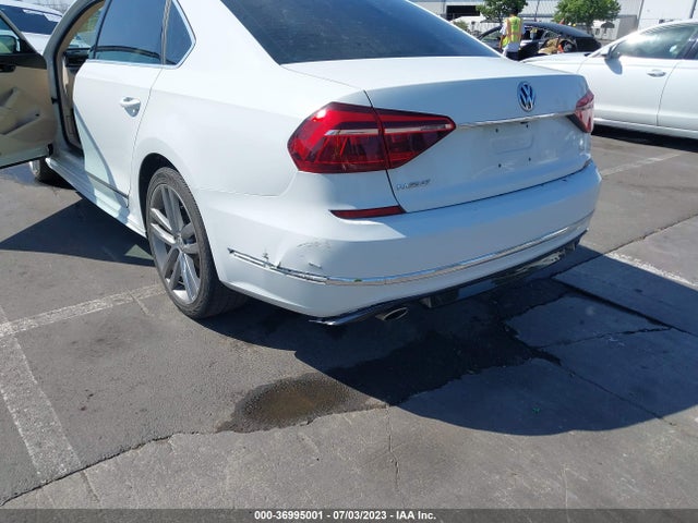 1VWDT7A30HC014188 Volkswagen Passat 1.8t R-line