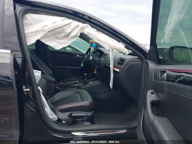 3VW5T7AJ4HM365221 Volkswagen JETTA GLI