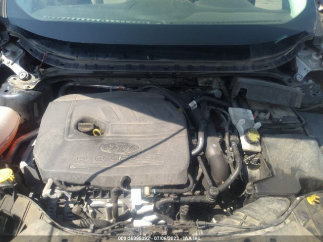 1FMCU9GD2HUB15570 Ford ESCAPE SE