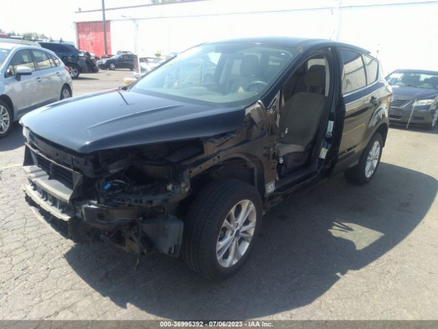 1FMCU9GD2HUB15570 Ford ESCAPE SE